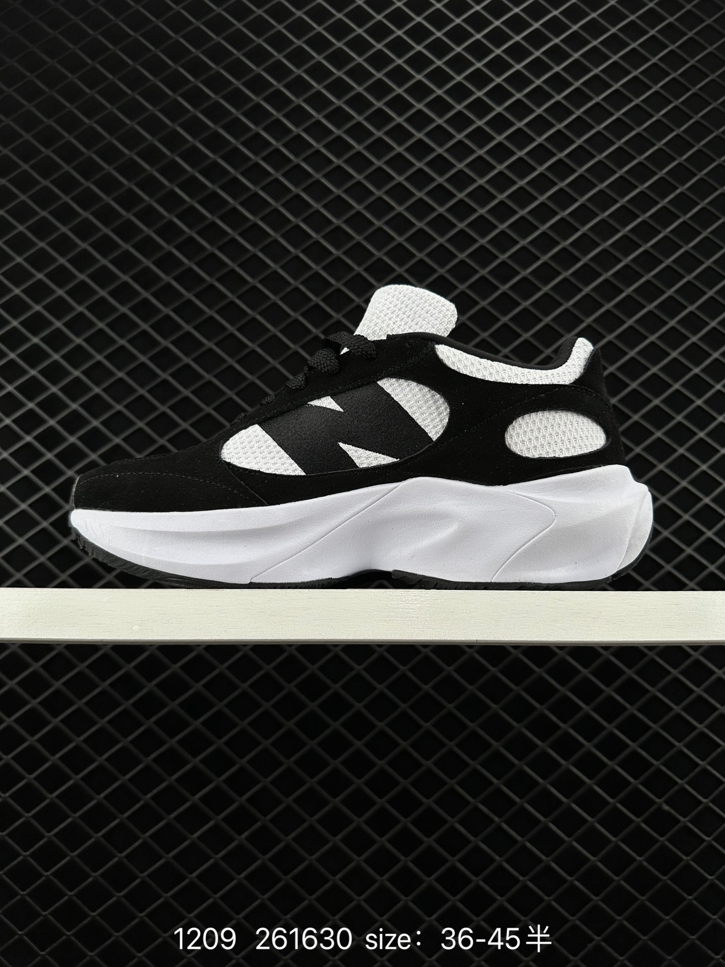 New Balance Warped Runner    UWRPDMOB CLASSICs TRADITIONNELS